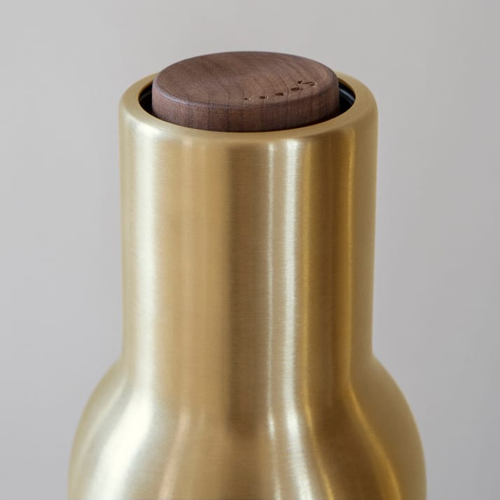 Bottle Grinder krydderkvern metall 2-stk., Brushed brass (valnøttlokk) Audo Copenhagen