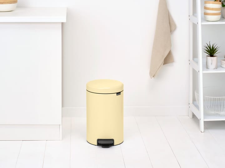 New Icon pedalbøtte 12 liter, Mellow Yellow Brabantia