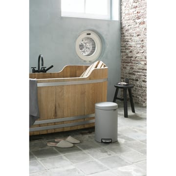 New Icon pedalbøtte 12 liter - Mineral concrete grey - Brabantia