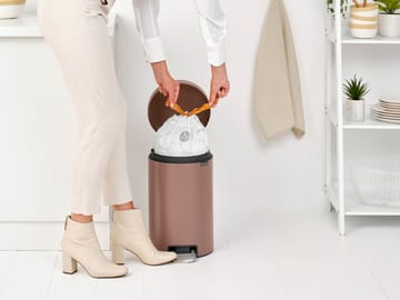 New Icon pedalbøtte 12 liter - Satin Taupe - Brabantia