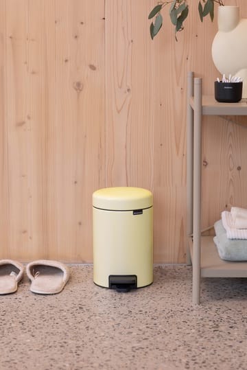 New Icon pedalbøtte 3 liter - Mellow Yellow - Brabantia