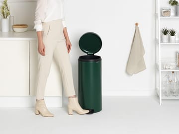 New Icon pedalbøtte 30 liter - Pine green - Brabantia