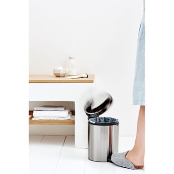 New Icon pedalbøtte 5 liter - Matt steel fingerprint proof - Brabantia