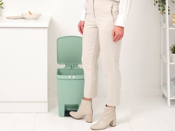 StepUp pedalbøtte 25 l - Jade green - Brabantia