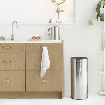 Touch Bin søppelbøtte 30 liter - brilliant steel - Brabantia