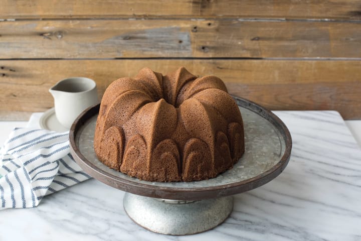 Nordic Ware Fleur De Lis Bundt kakeform, 2,4 L Nordic Ware