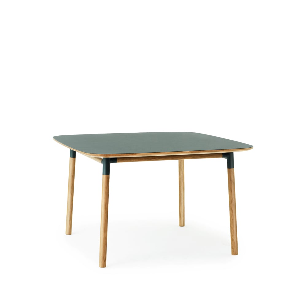 Normann Copenhagen Form spisebord 120 x 120 cm green eikeben