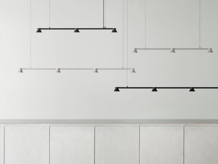 Hat taklampe lineær liten, Black Normann Copenhagen