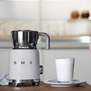 Smeg 50's Style melkeskummer 60 cl - Hvit - Smeg