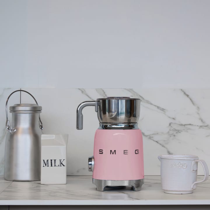 Smeg 50's Style melkeskummer 60 cl, Rosa Smeg