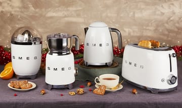 Smeg 50's Style vannkoker 1,7 L - Hvit - Smeg