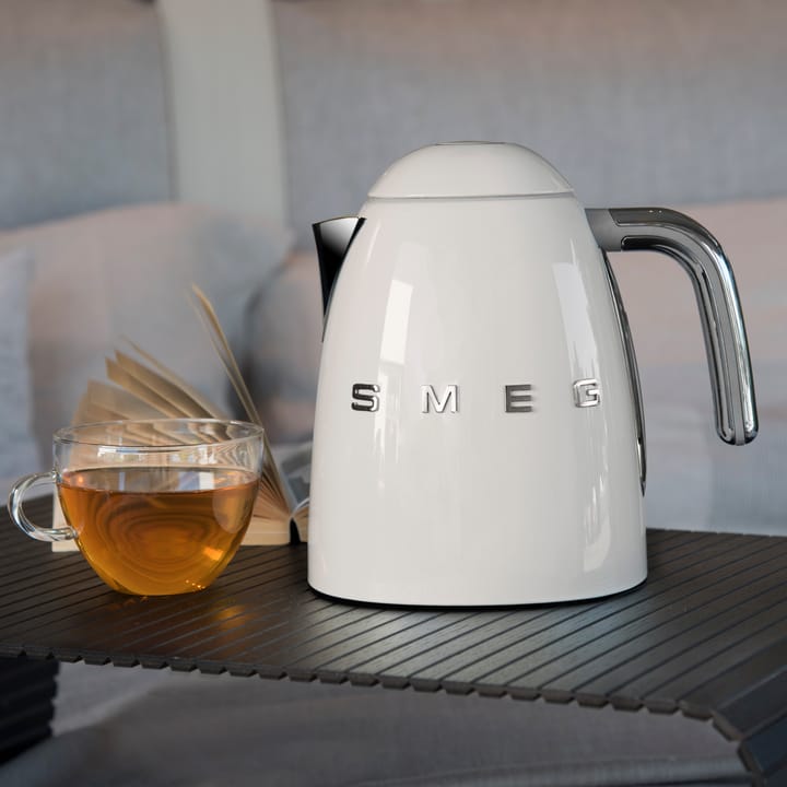 Smeg 50's Style vannkoker med variabel temperatur 1,7 L, Créme hvit Smeg