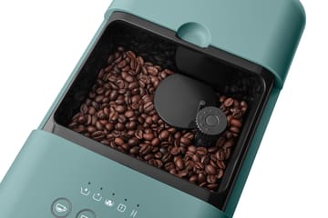 Smeg helautomatisk kaffemaskin med melkeskummer - Emerald - Smeg