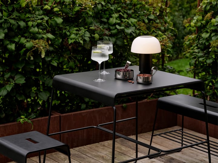 A-bench outdoor benk med hylle 45 cm, Black Zone Denmark